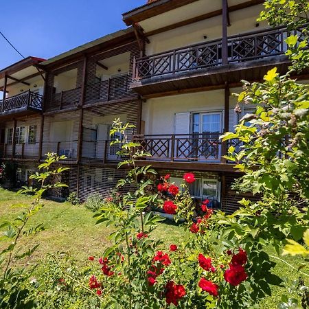 Ξενοδοχειο Παπαναγιωτου Hotel Neraïdochóri Exterior foto